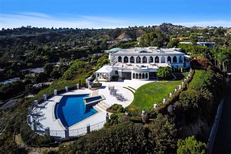 Celebrity houses in beverly hills. Things To Know About Celebrity houses in beverly hills. 